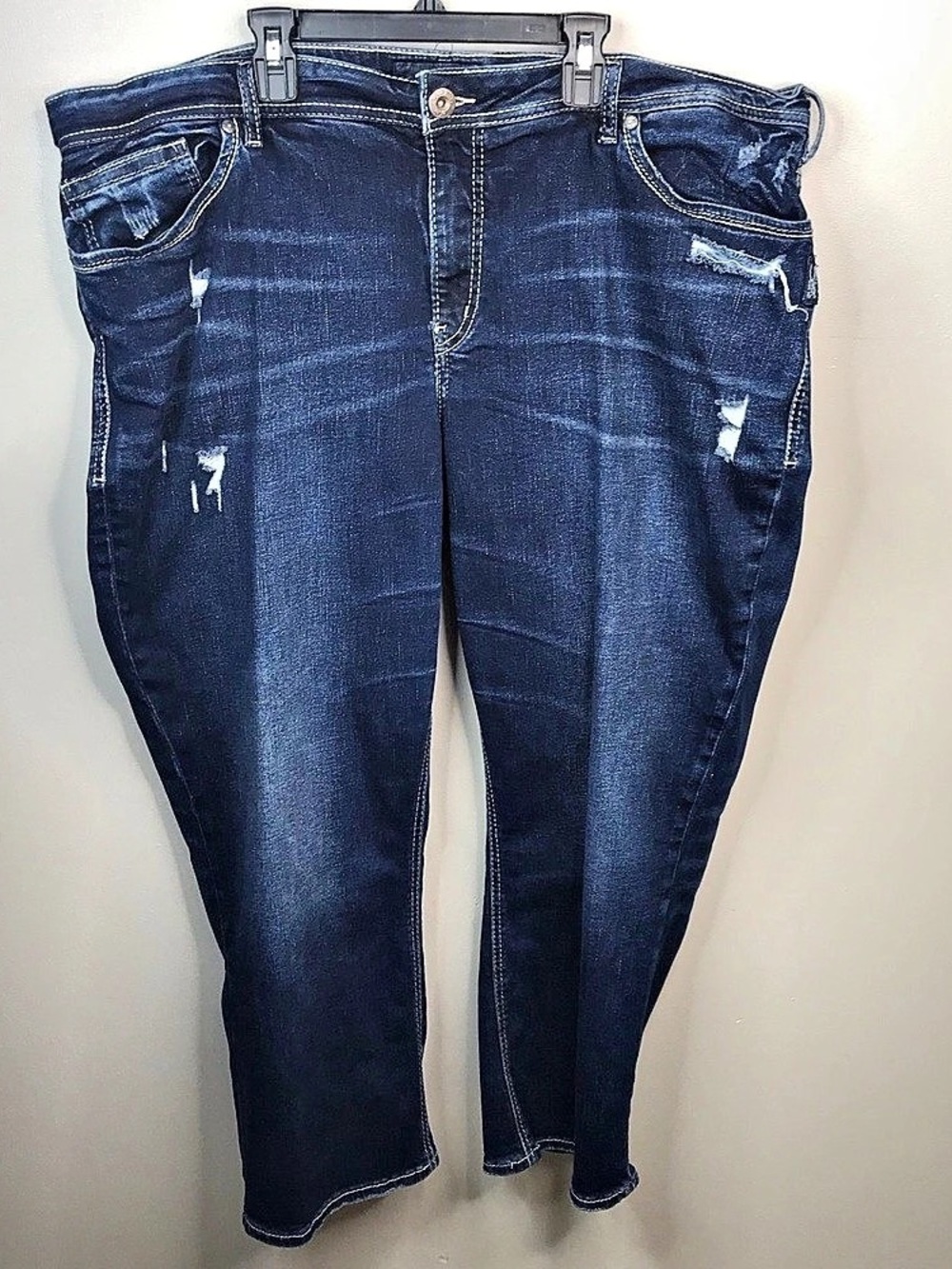 Silver Jeans Co. Suki Capri. Distressed Bootcut Jeans in Blue Sz 24 L22.5